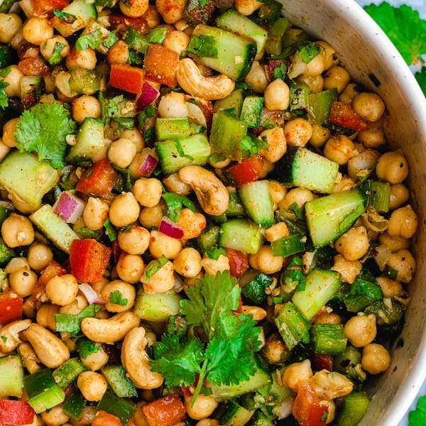 10 Tasty Ways to Use Chickpeas in Your Vegan Kitchen